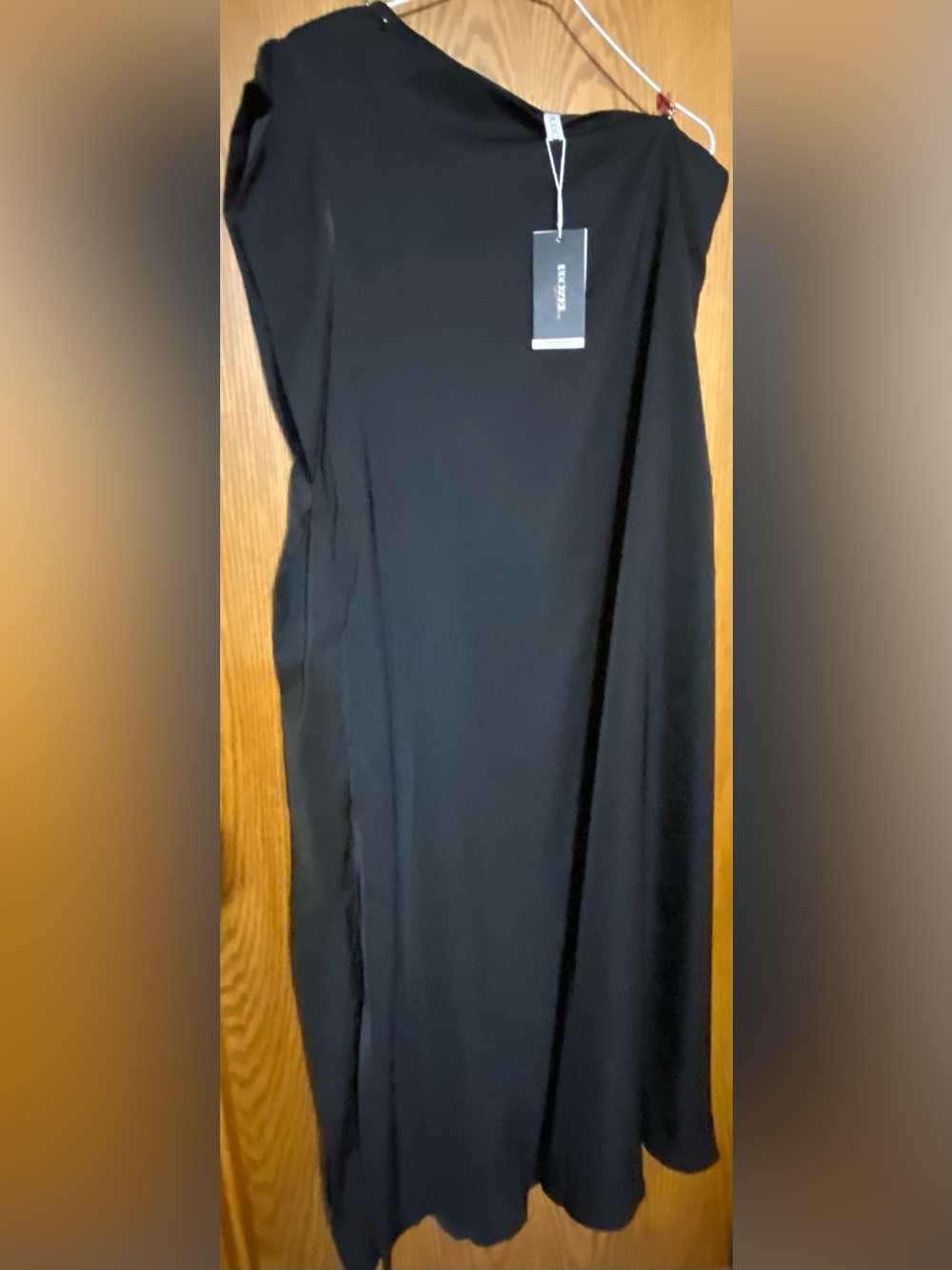 NWT Uoozee Black One Shoulder Maxi Dress - Solid Black